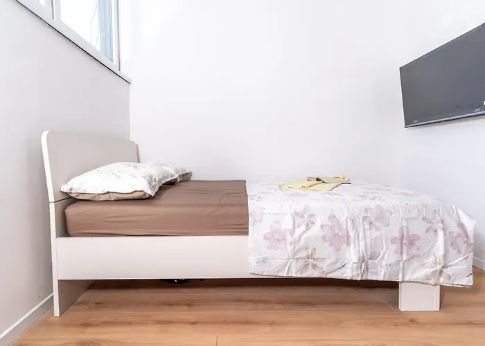 App Mateo - 700m From The Sea Apartment Pula